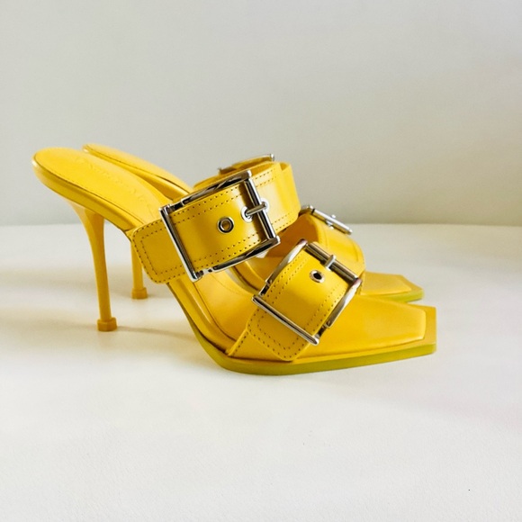 Alexander McQueen Leather Slides in Pop Yellow
Silver Buckle Heel Sandals 7 - Picture 7 of 12